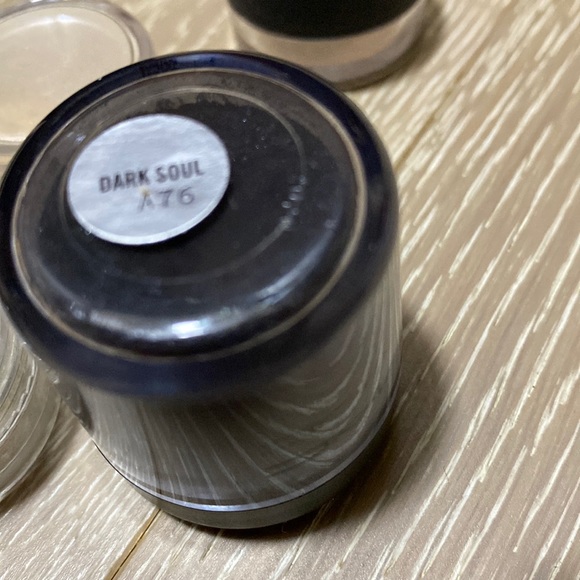 mac pigment two full size cocomotion and dark soul sealed. new plus samples - Picture 4 of 8